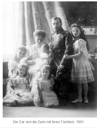  
Der Zar und die Zarin mit ihren Töchtern. 1901
